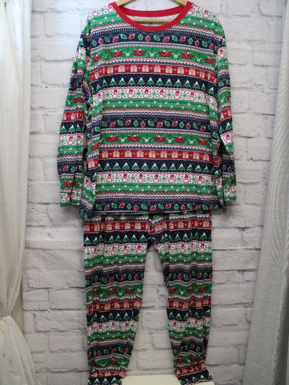 Place Women's Extra Large Red Green Snowman Christmas Fair Isle Pajama Set
